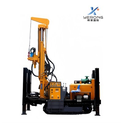 Instalație de foraj pentru puțuri de apă cu șenile medie